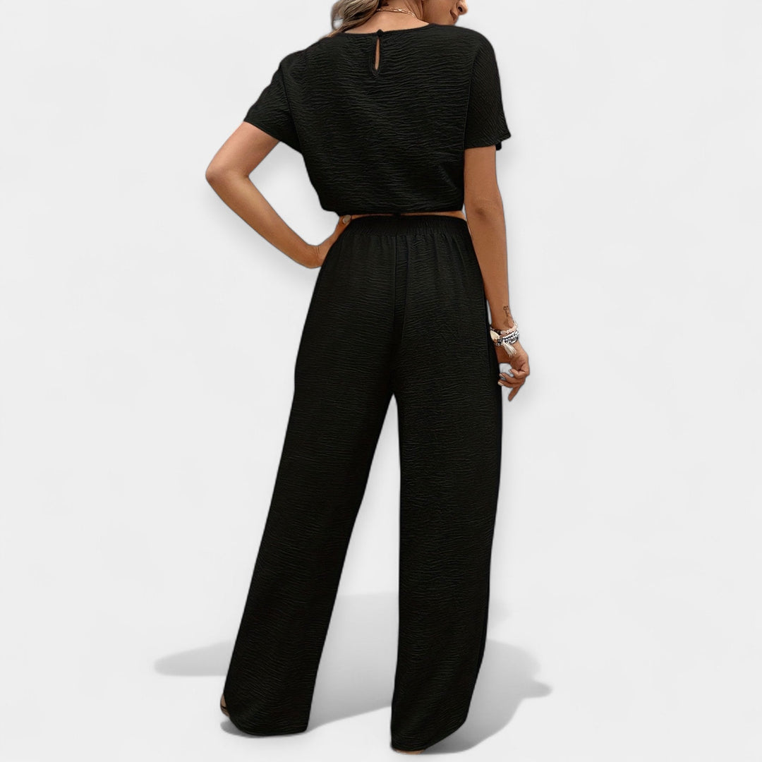 Chic Relaxed Fit Ensemble