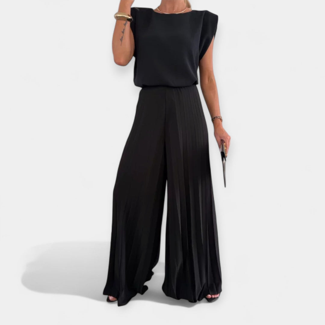 Summer Outfit: Top and Pants Set